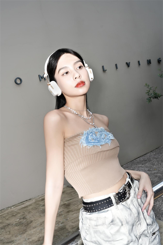 出片不嫌累？iKF E2以轻奢美学打造自由记录的密钥